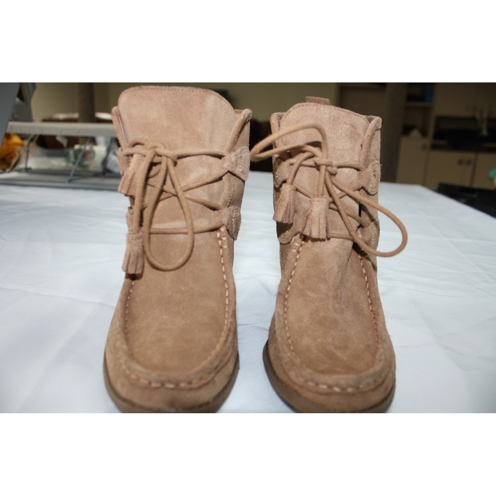 Lucky Brand Yaney Tan Suede Wedge Booties Lace Up Tassel Ankle Boots Womens 8.5 - Picture 7 of 8